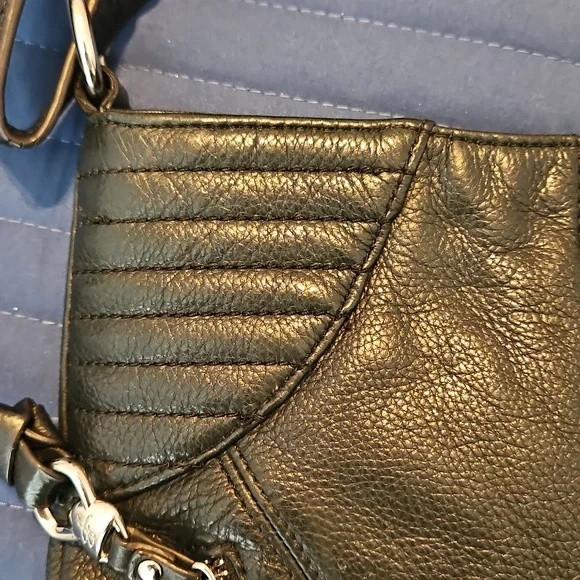 B. Makowsky Leather Shoulder Bag with Zipper Accents - Picture 4 of 7